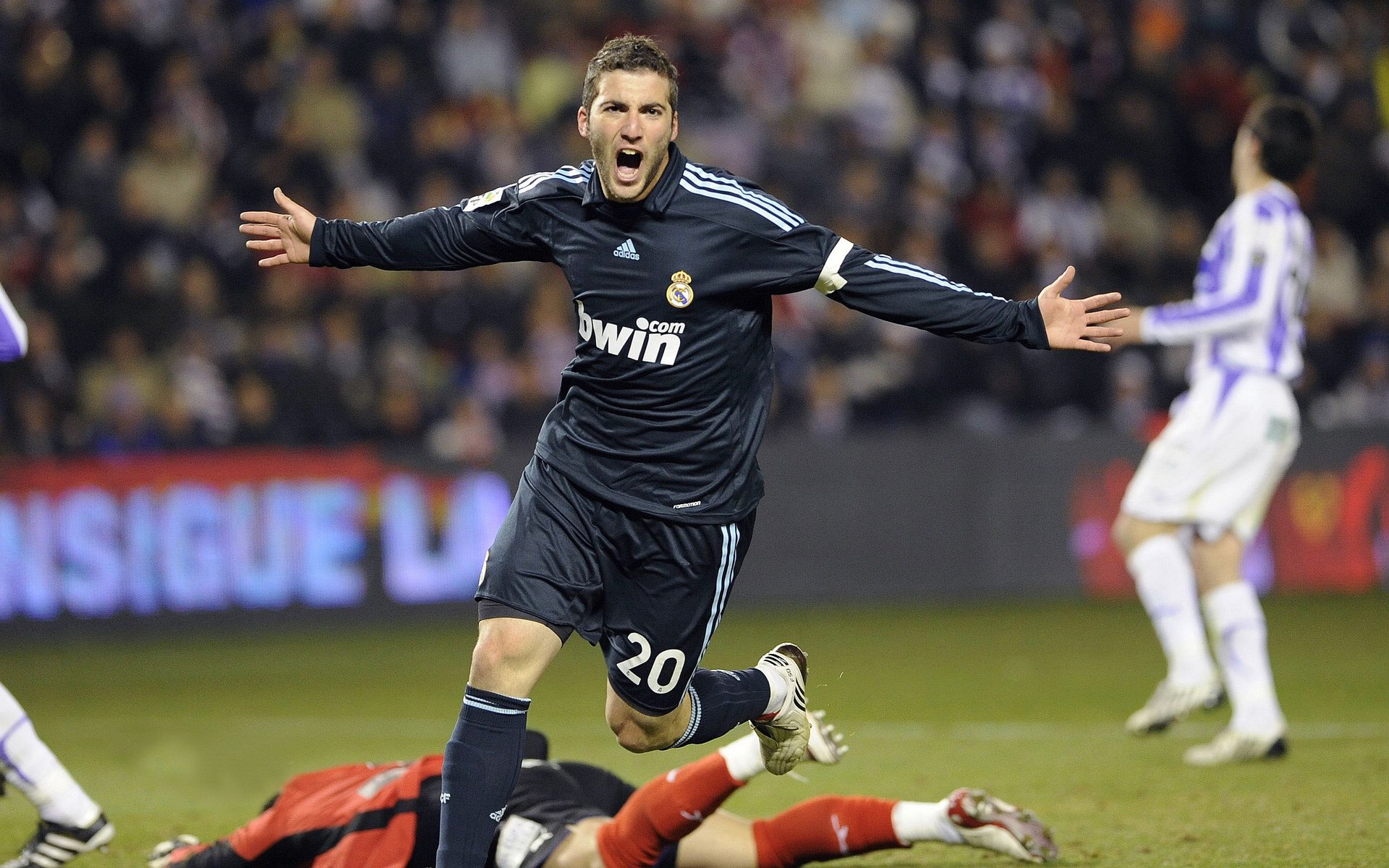 _掘金稳步前行，攻击防守俱佳_，掘金队最新消息